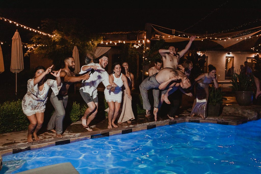 jump in the pool after a wedding｜Pesquisa do TikTok